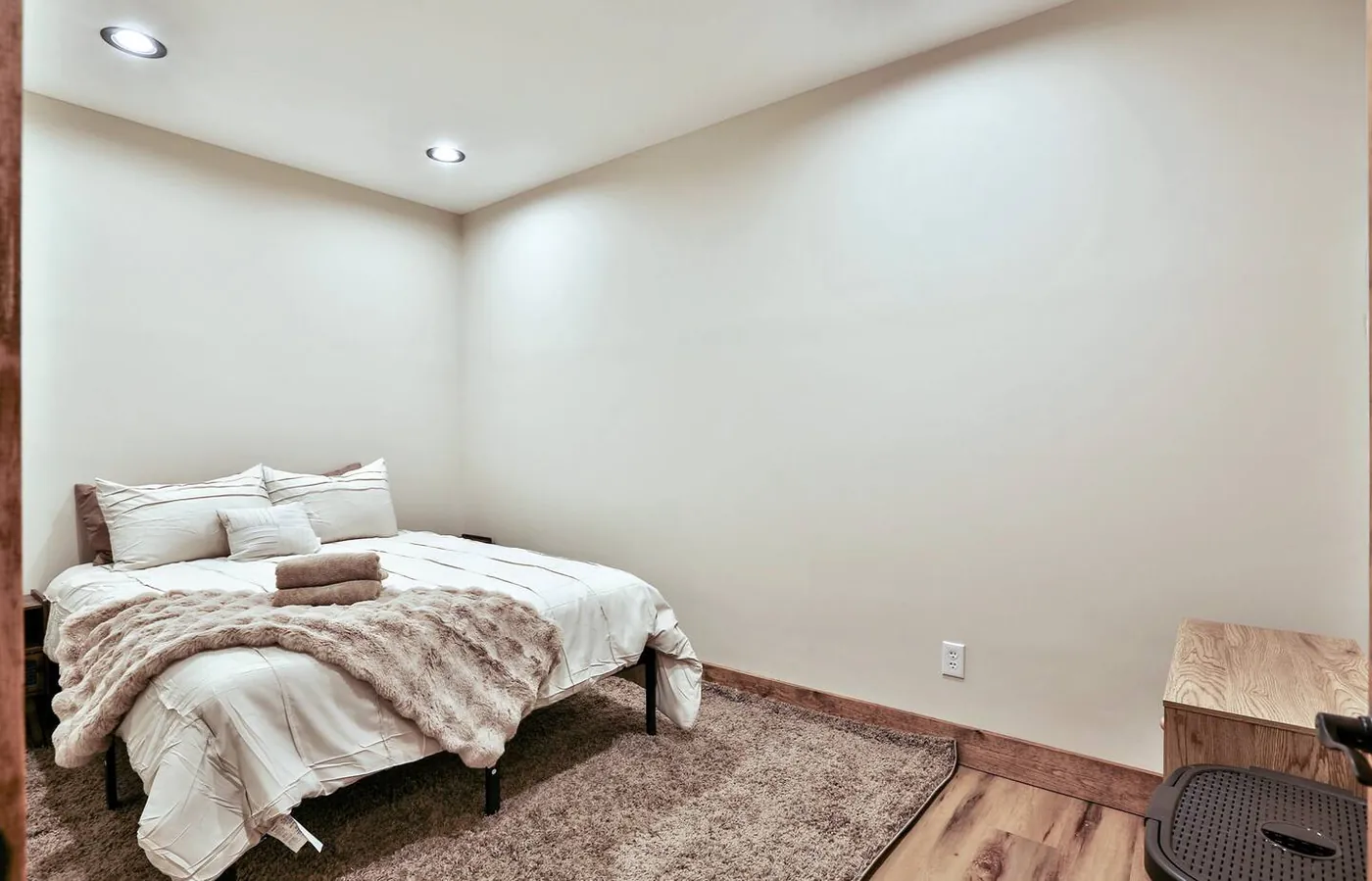 Lower-level queen bedroom