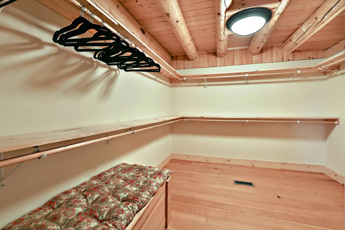 Walk-in closet